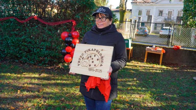 Ob obletnici otroci vrtcu zapeli himno