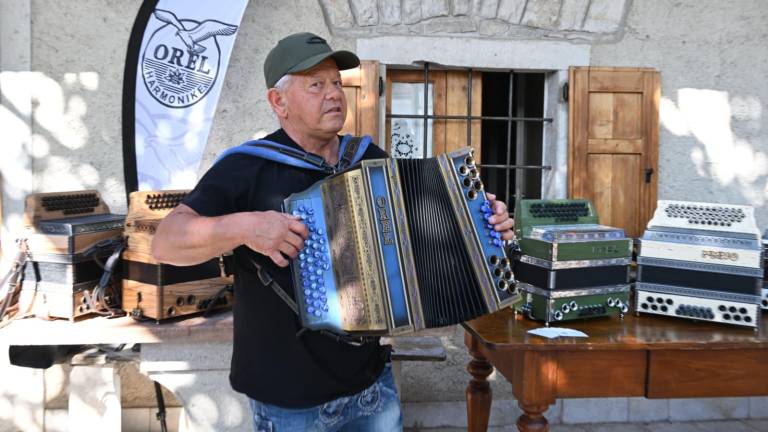 V Praprotu slavijo vitovsko in harmonike
