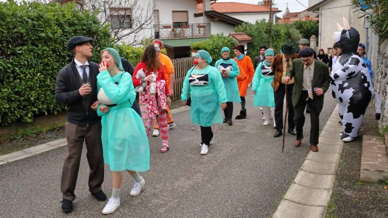 Na goriškem Krasu skrbno negujejo pustno dediščino (FOTO)
