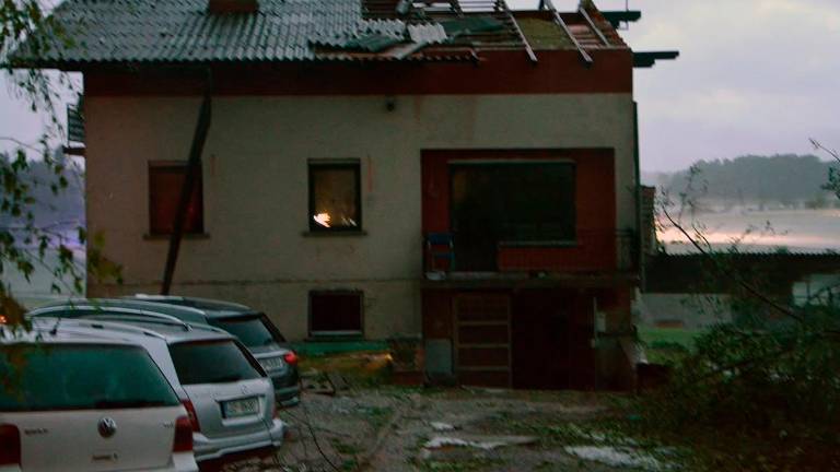 V občini Komenda in v Cerkljah neurje povzročilo ogromno škodo