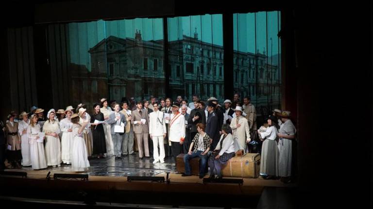 Publiko popeljali na glasbeno in čustveno potovanje Od Nice do Gorice