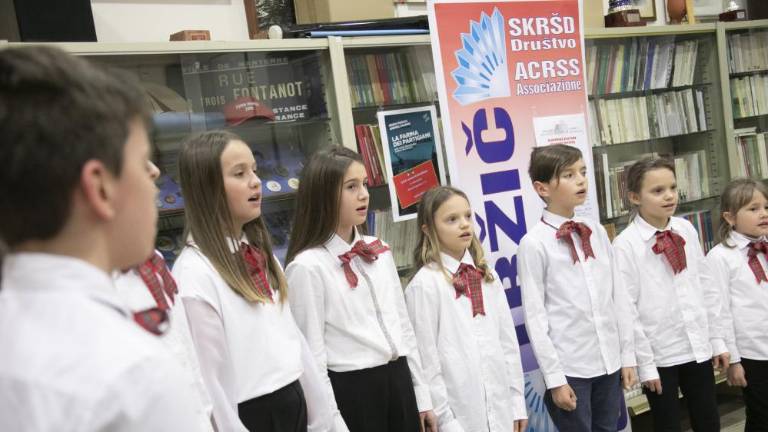 Obujanje spominov, potrjevanje prisotnosti