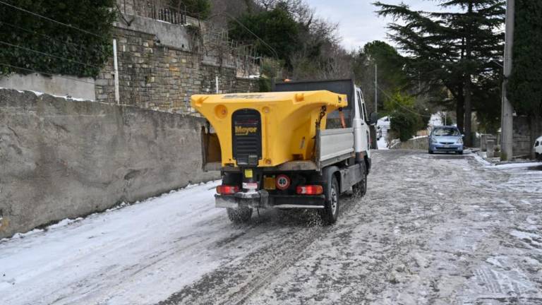 Po sneženju se razmere umirjajo