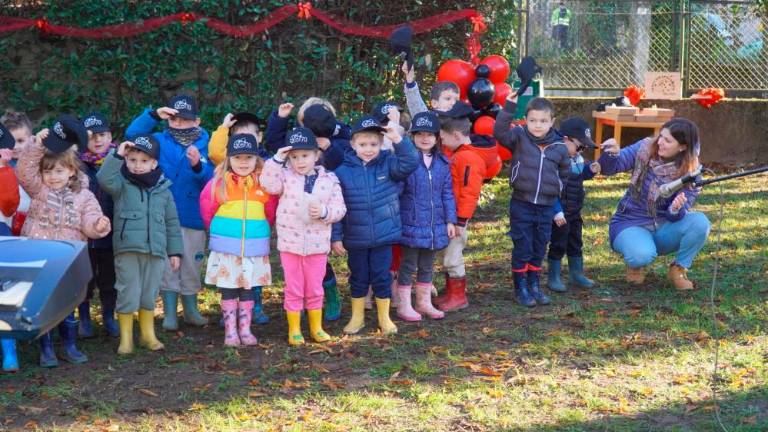 Ob obletnici otroci vrtcu zapeli himno