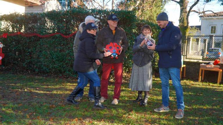 Ob obletnici otroci vrtcu zapeli himno