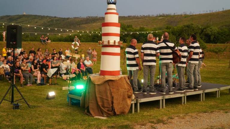 V Rupi kresovali v znamenju dalmatinskih napevov