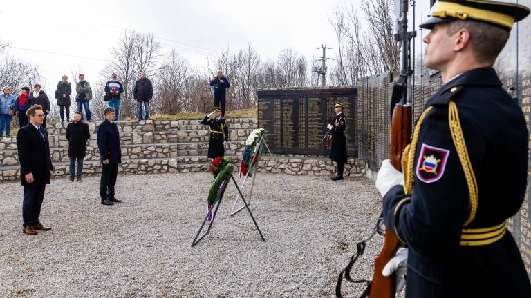 Na Trnovski planoti slovesno odprli prenovljen spominski park
