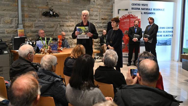 Koledar tokrat s fotografijami pokuševalca olja