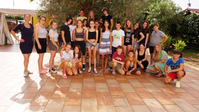 Mladi iz štirih držav pletli vezi skozi umetnost