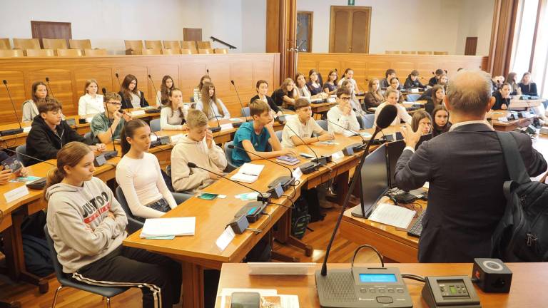 Na izrednem zasedanju občinskega sveta dijaki izvolili »župana«