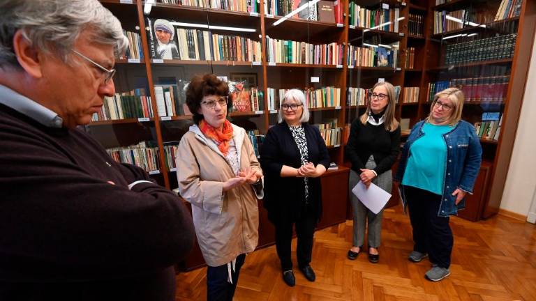 Knjižni maj potrkal na vrata Knjižnice Dušana Černeta