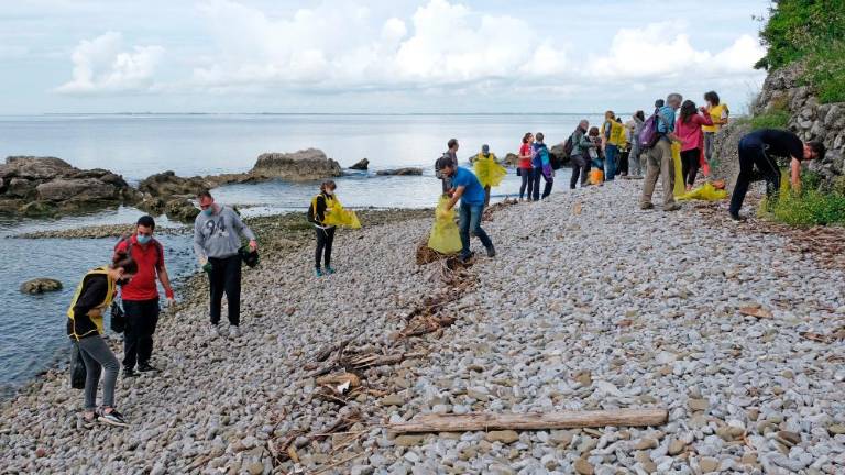 Pri čupah odstranili predvsem plastiko (foto)