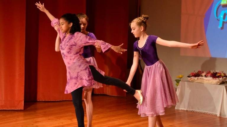 Zvezde pomladi s pravo bitko talentov