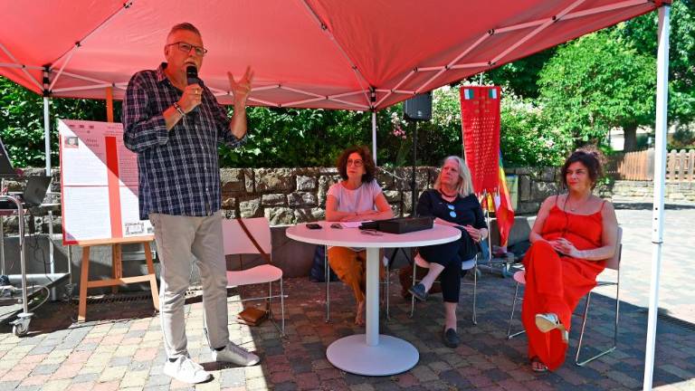 Enotno in solidarno za emancipacijo in pravice žensk