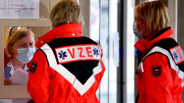 V Sloveniji se nakazuje začetek četrtega vala epidemije