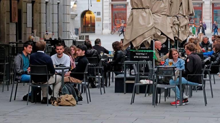 Spet kava, kosilo in aperitiv
