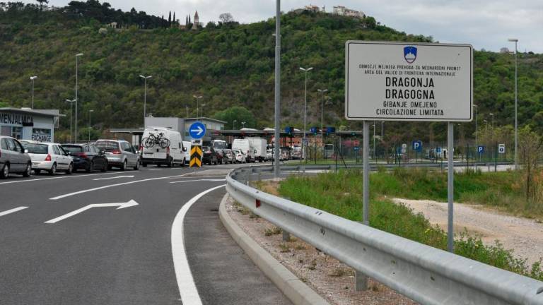 Na mejnih prehodih s Hrvaško danes razmeroma mirno