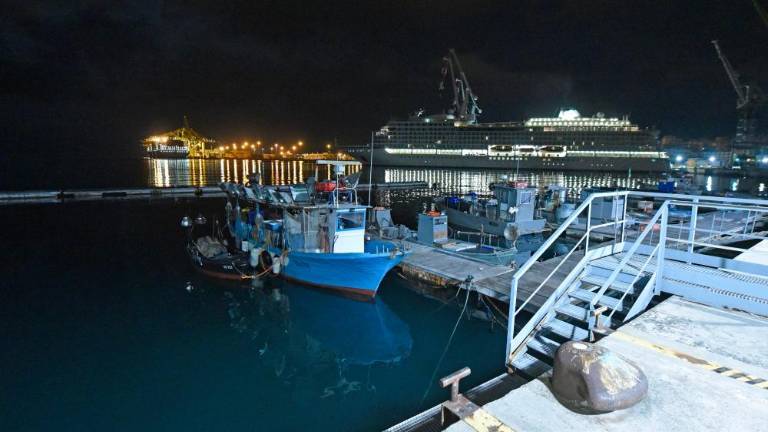 Poklicne ribiške ladje se selijo v Staro pristanišče