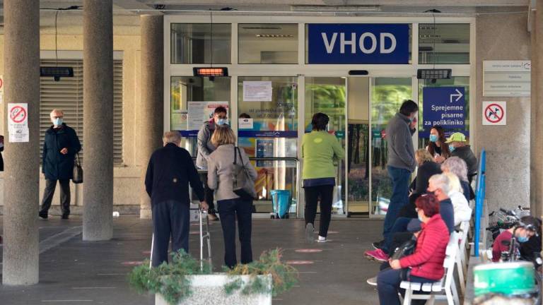 Gantar predlagal vladi zaostritev ukrepov