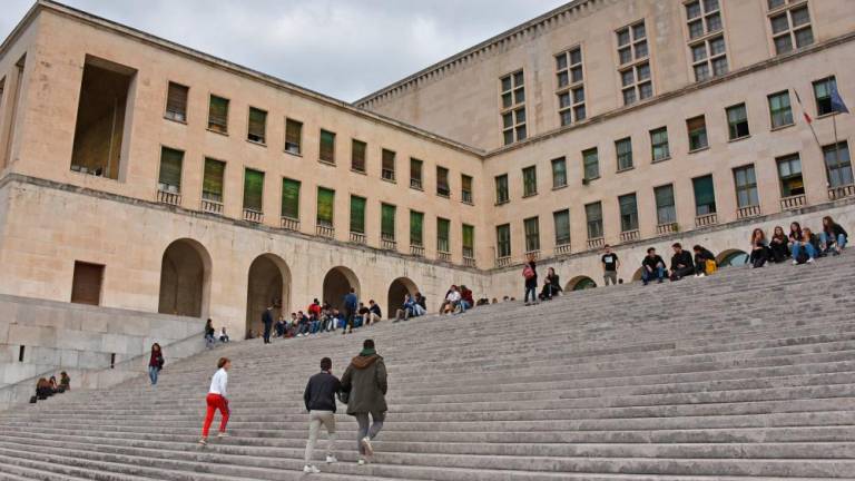 Diplomiranci tržaške univerze laže do zaposlitve