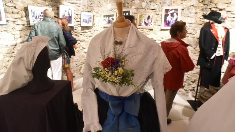 V Saležu se pričenja tečaj šivanja noš