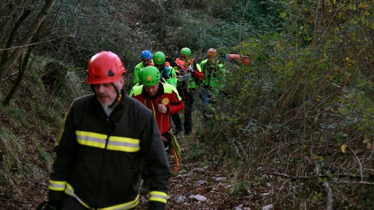 V gozdu pod Katinaro se je poškodoval 23-letni kolesar