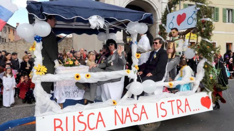 V Kopru odpovedali sobotni Istrski pustni sprevod