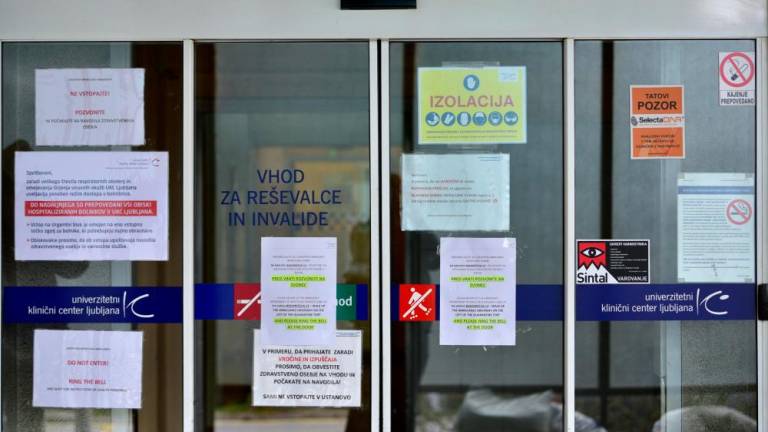 V Sloveniji potrdili 13 novih okužb, dve na Primorskem