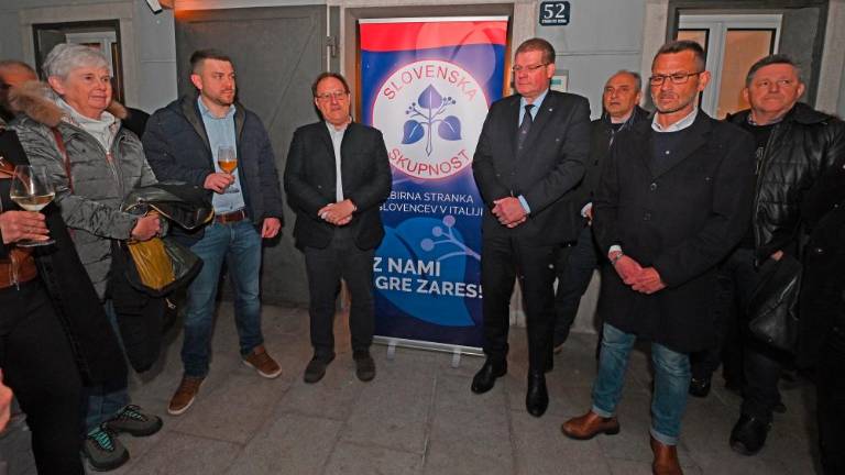 Slovenska skupnost presegla prag enega odstotka