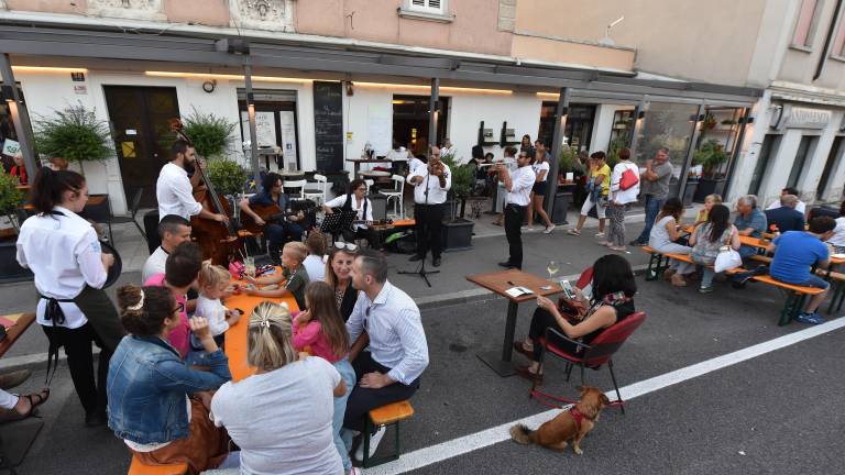 Na Opčinah brez prometa razprodaje, glasba in animacija za otroke