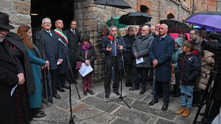 Poziv k enotnosti v Rižarni zagrenili varnostni predpisi