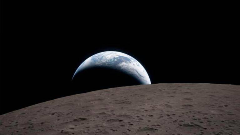 Astronavti misije Artemis 2 se bodo danes ponoči vrnili na Zemljo