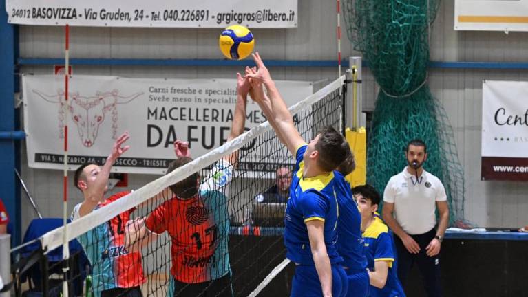 Hladna prha za Zalet, SloVolley se je na derbiju namučil