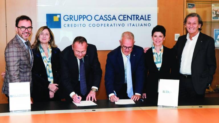 ZKB s pobratenjem segla do Apulije