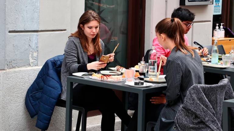 Spet kava, kosilo in aperitiv