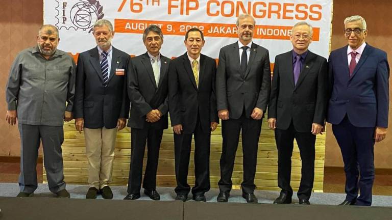 Peter Suhadolc direktor evropske veje mednarodne federacije filatelistov