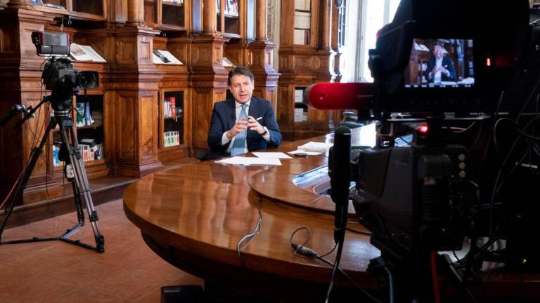 V novi uredbi vsedržavna zapora v nočnih urah?