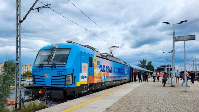 Vlak Adriatic Express povezal Varšavo in Reko, postanka tudi v Ljubljani in Postojni