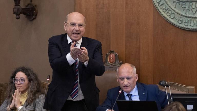 Glede žičnice ostali na različnih bregovih