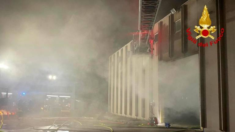 V industrijski coni gorelo skladišče