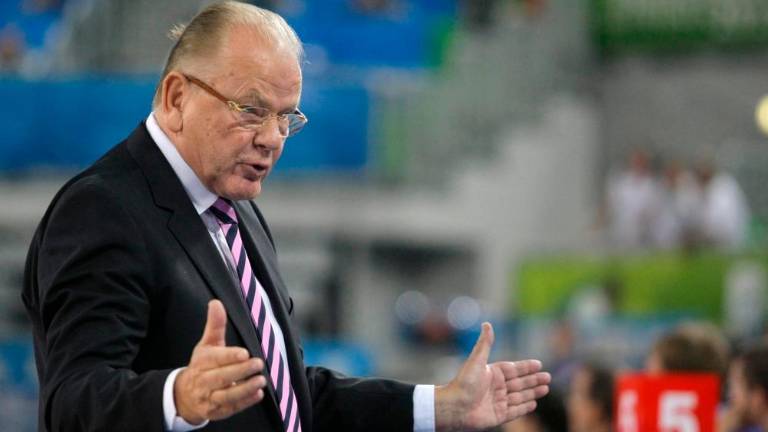 Umrl legendarni košarkarski trener Dušan Ivković