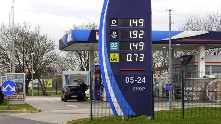 Na Hrvaškem ne bodo več omejevali cen goriv
