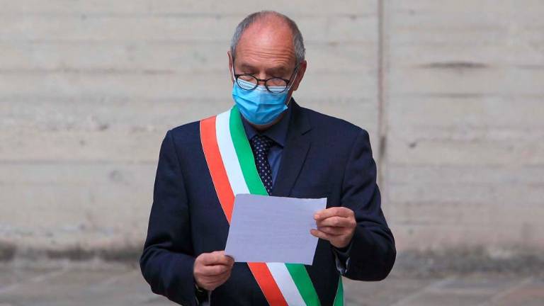 Spoštljiv poklon padlim ob 25. aprilu