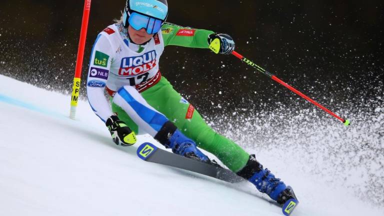 Meta Hrovat se vrača v tekmovalno smučanje