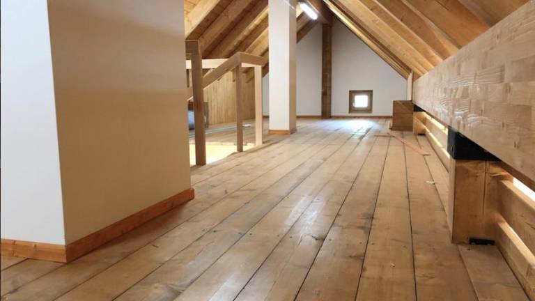 Zaključila so se obnovitvena dela senika ob koči v Žabnicah