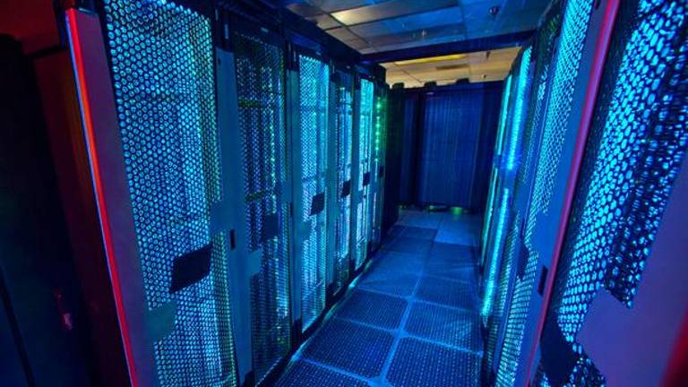 V mesto znanosti prihaja superračunalnik