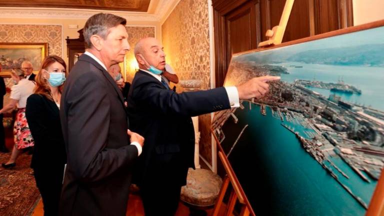 Borut Pahor prejel najvišje odlikovanje mesta Trst (foto)