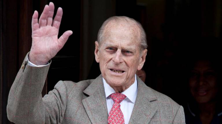 Princ Philip bo 99. rojstni dan praznoval osamljeno