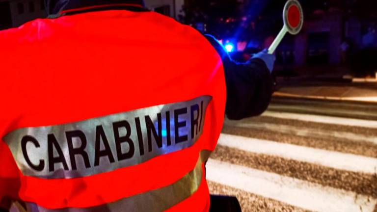 Z ukradenim avtom na vso moč po mestu