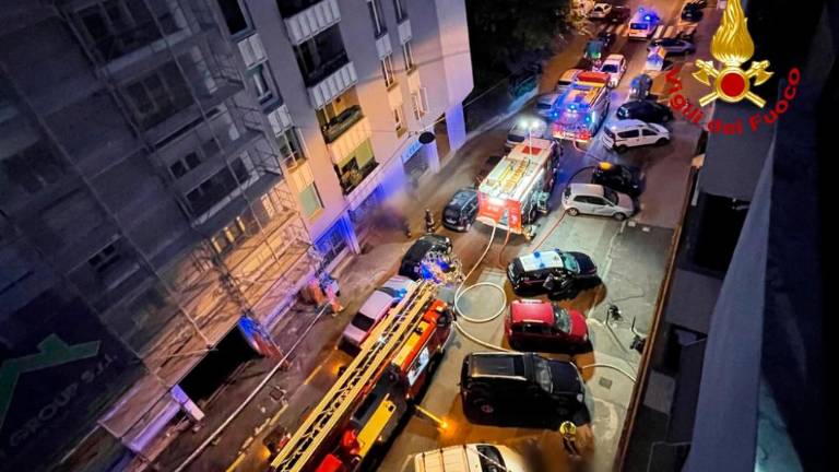 V Ulici Revoltella po prepiru zažgal partnerkino stanovanje